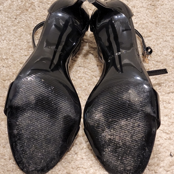 Black strappy heels - Picture 3 of 3